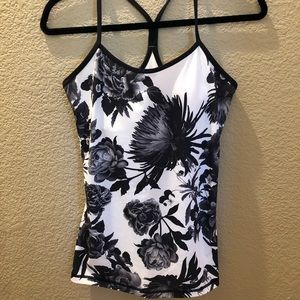 Lululemon athletica power Y tank. Size 8